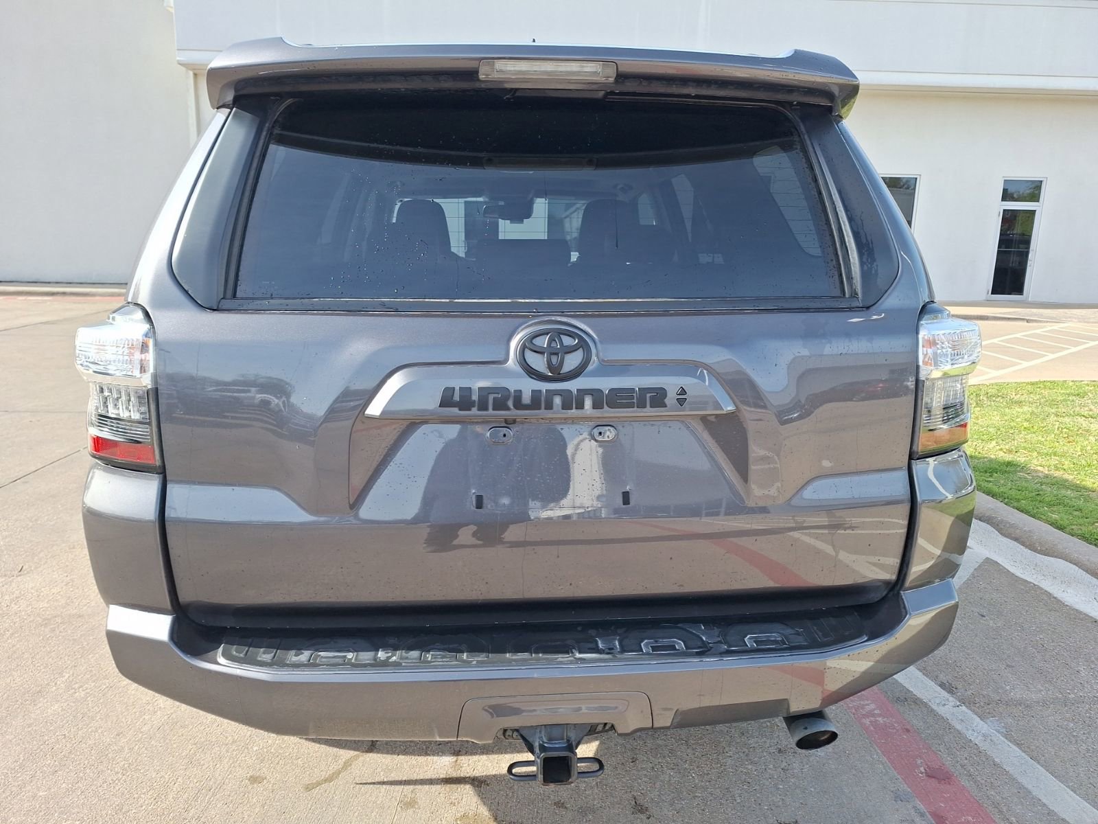 Used 2023 Toyota 4Runner SR5 Premium w/ Moonroof Package RWD image 5