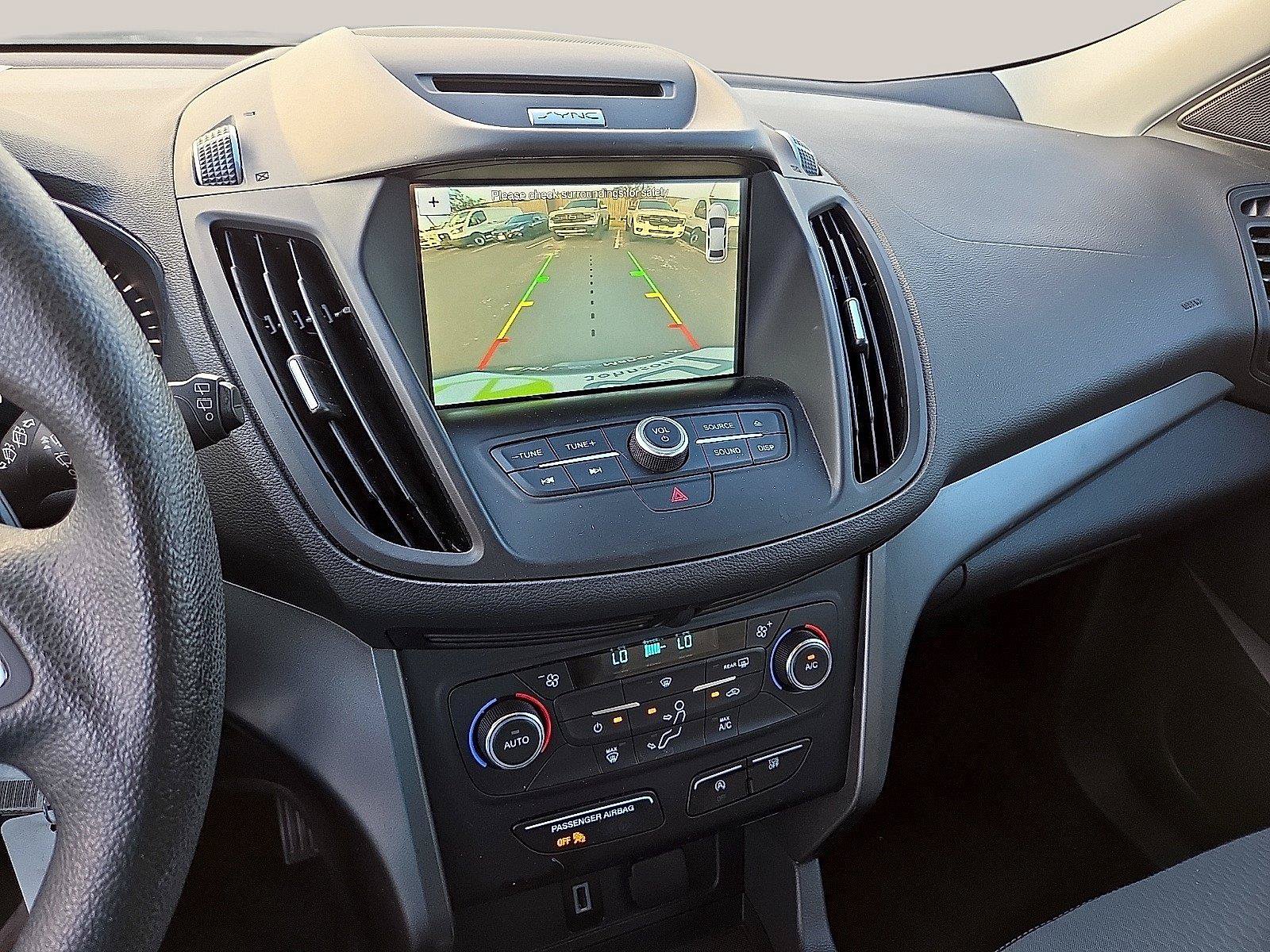 Used 2017 Ford Escape SE w/ Equipment Group 201A FWD image 18