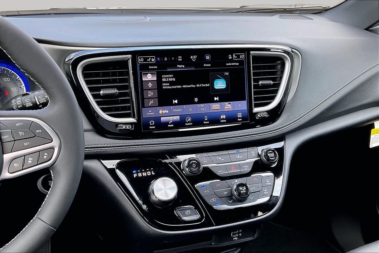 New 2027 Chrysler Pacifica Select FWD image 6