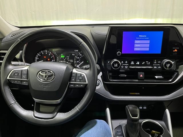 Certified 2024 Toyota Highlander XLE AWD/4WD image 23