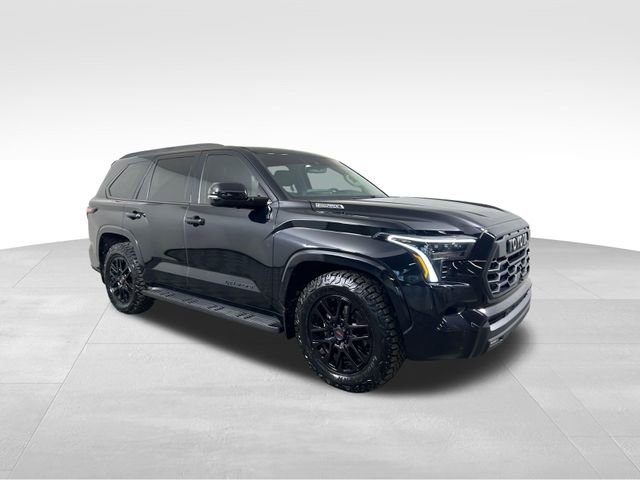 Used 2023 Toyota Sequoia SR5 w/ SR5 Premium Package AWD/4WD image 8