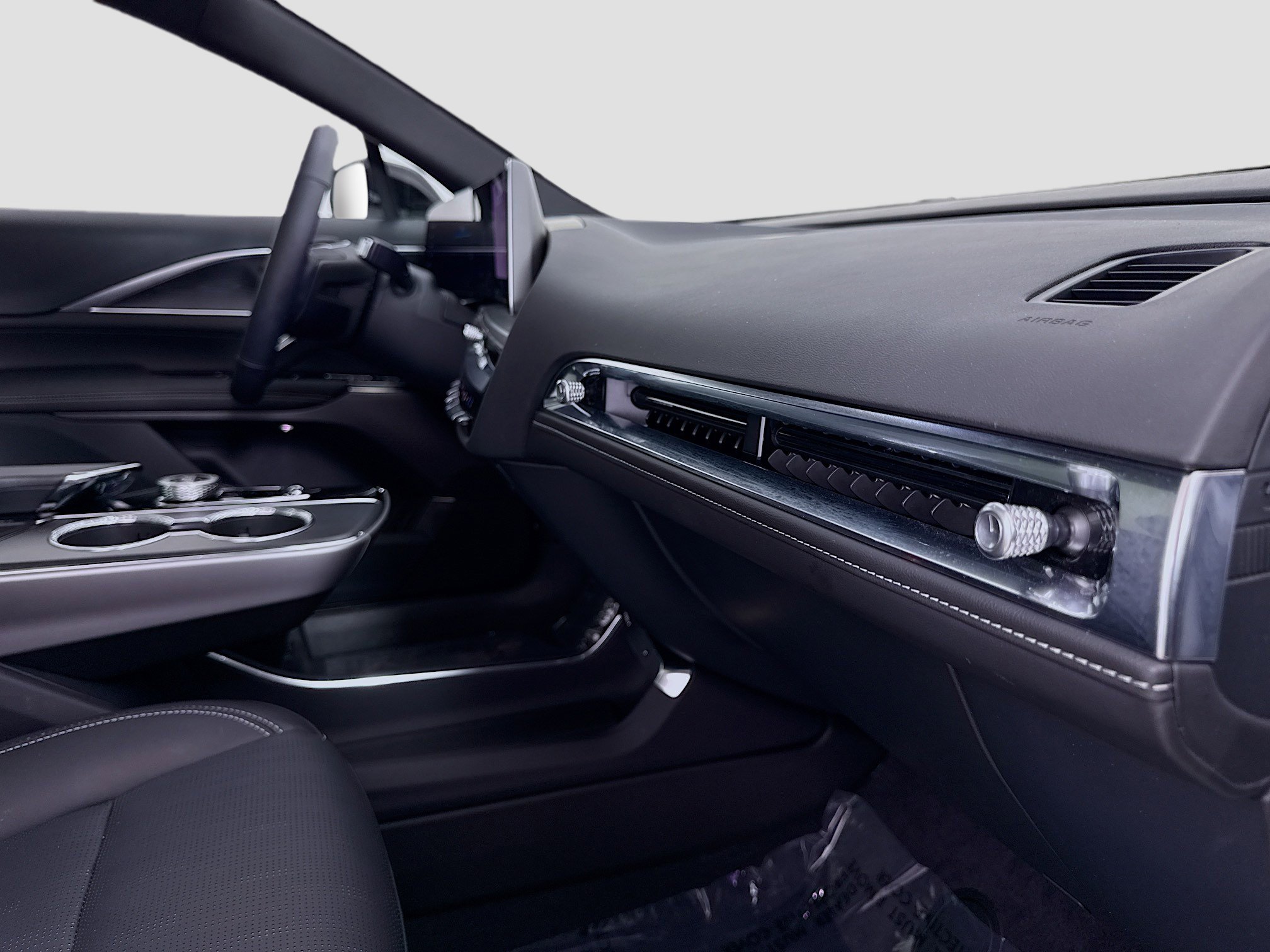 Used 2025 Cadillac Lyriq Sport image 31