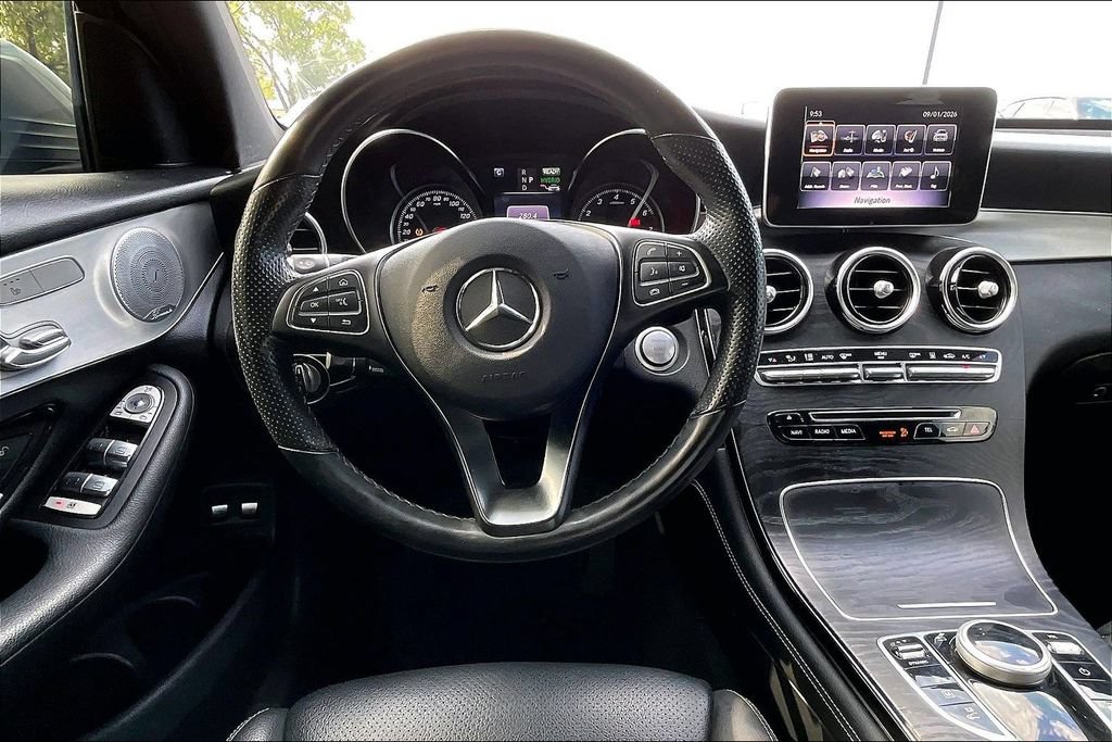 Used 2019 Mercedes-Benz GLC 350e 4MATIC w/ Premium Package image 7