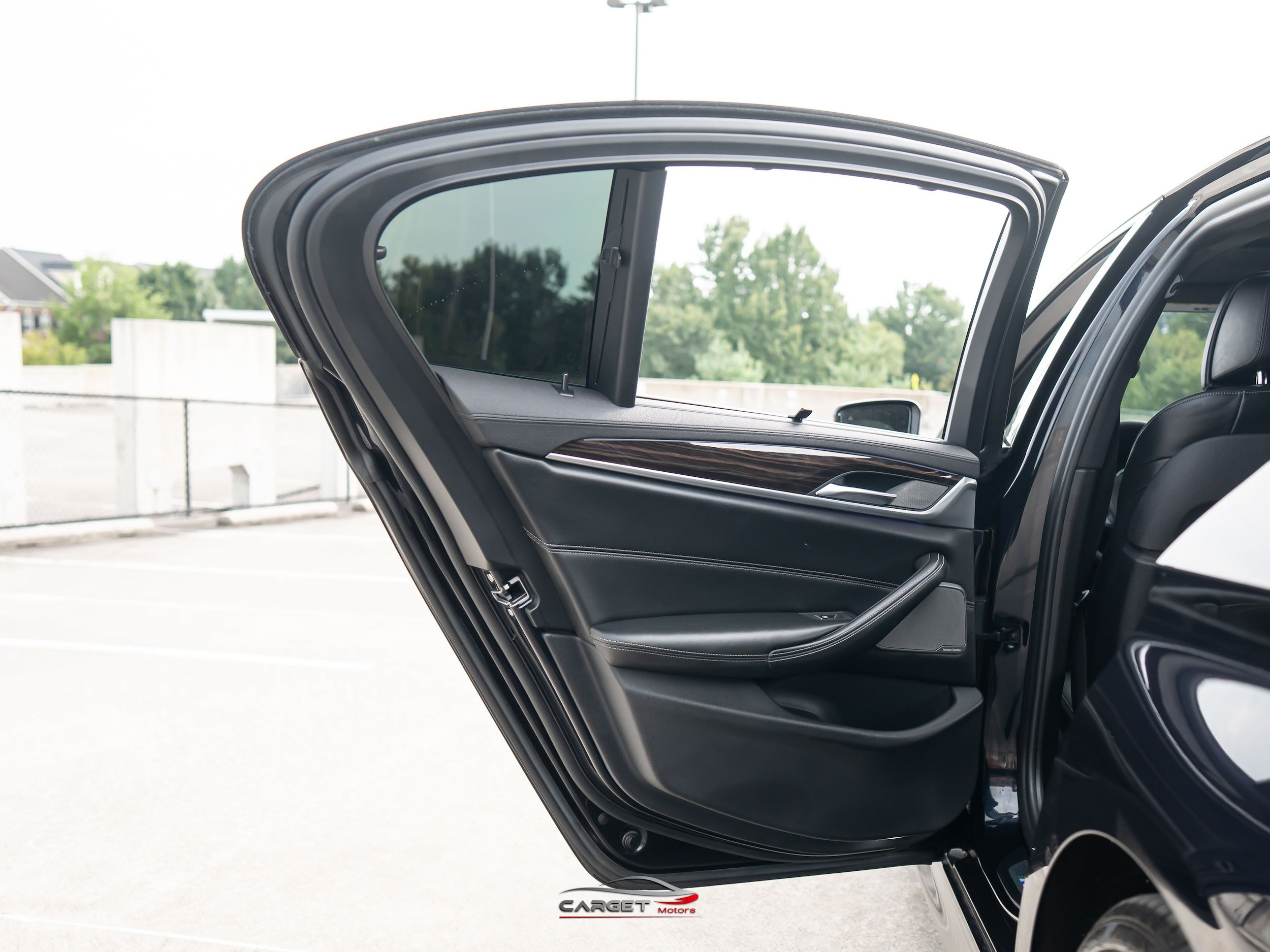Used 2019 BMW M550i xDrive AWD/4WD image 48
