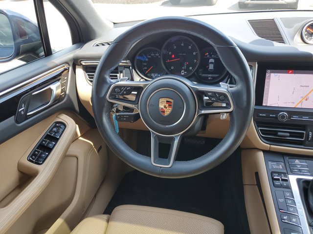 Certified 2020 Porsche Macan AWD/4WD image 18