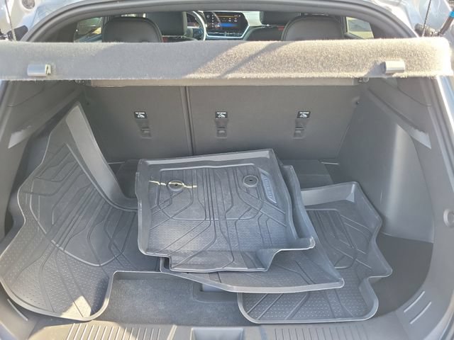 Used 2025 Chevrolet Trax RS w/ Sunroof Package FWD image 8