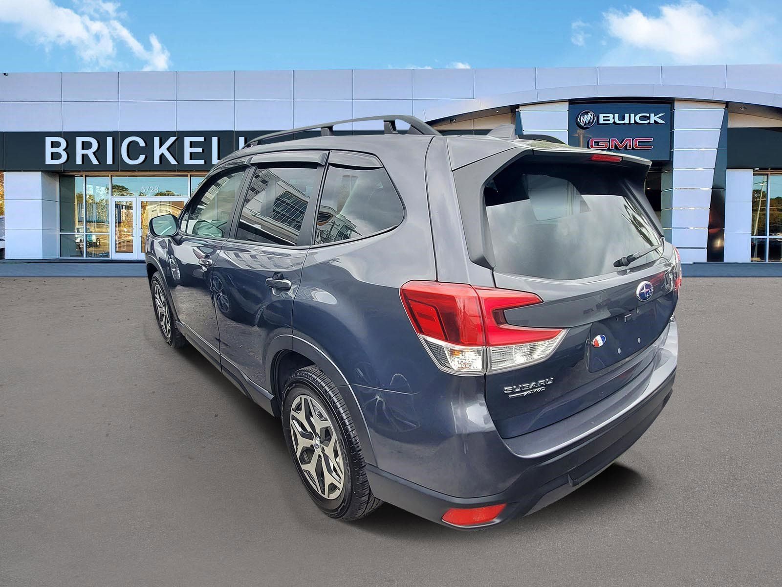 Used 2023 Subaru Forester Premium AWD/4WD image 4