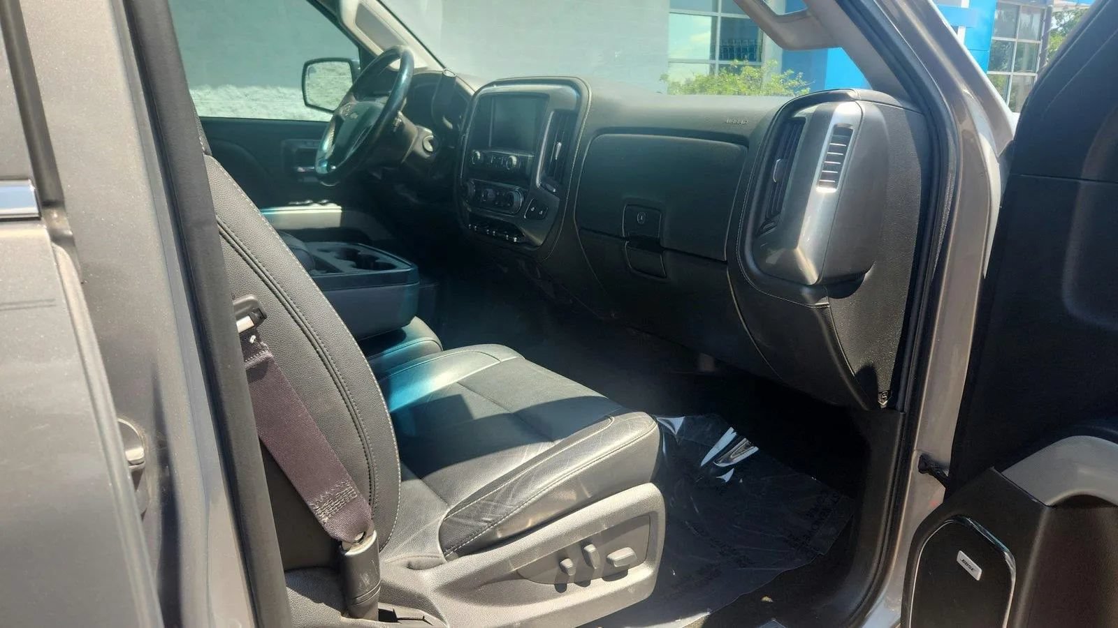 Used 2017 Chevrolet Silverado 2500 LTZ w/ LTZ Plus Package AWD/4WD image 7