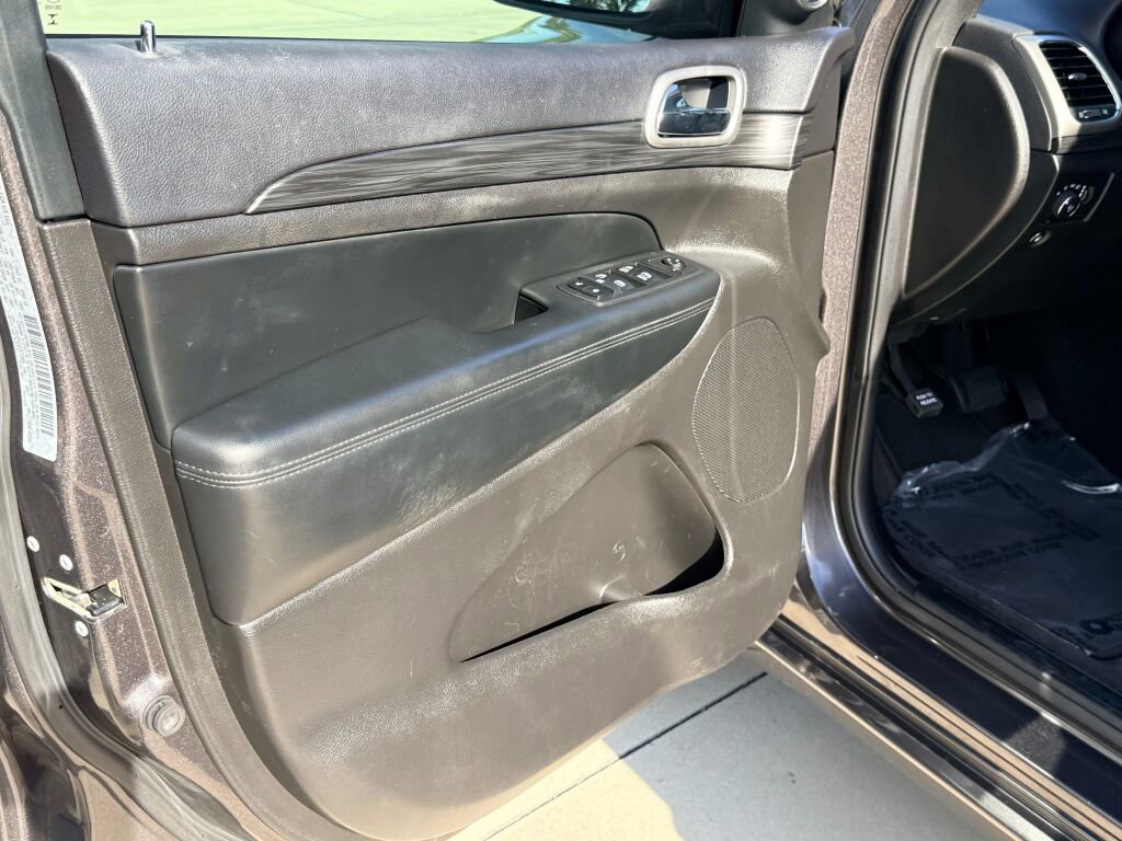 Used 2019 Jeep Grand Cherokee Altitude image 21