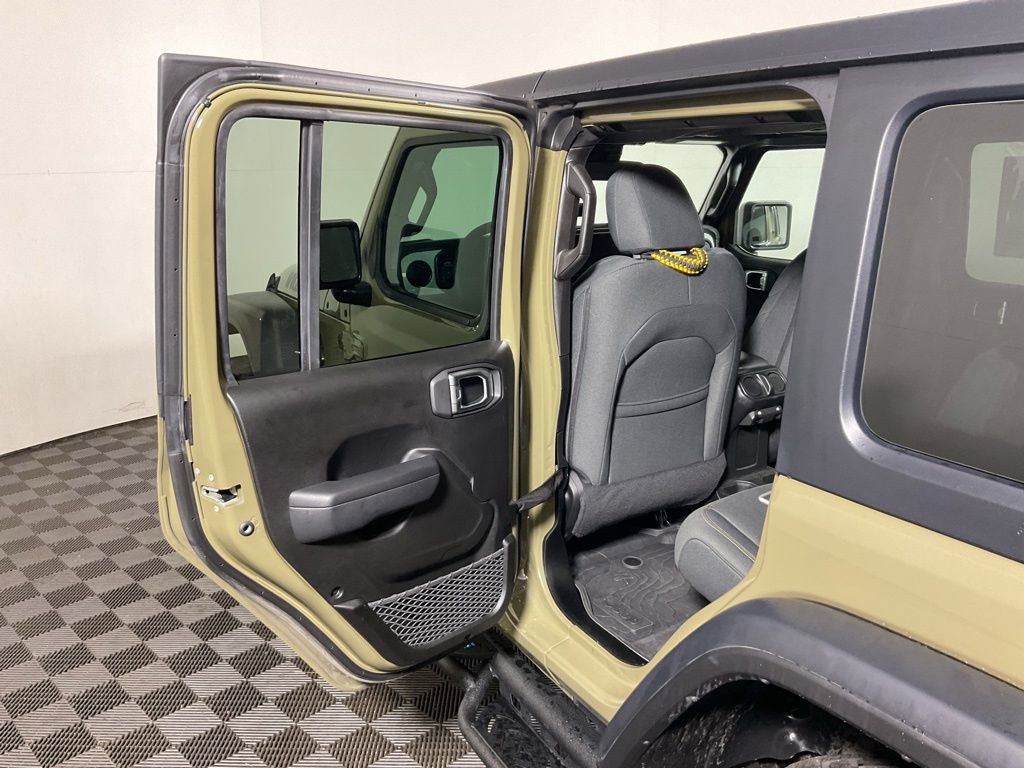 Used 2025 Jeep Wrangler Unlimited Sport AWD/4WD image 31