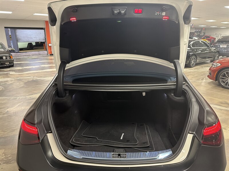 Used 2022 Mercedes-Benz S 580 4MATIC Sedan w/ AMG Line Package image 39