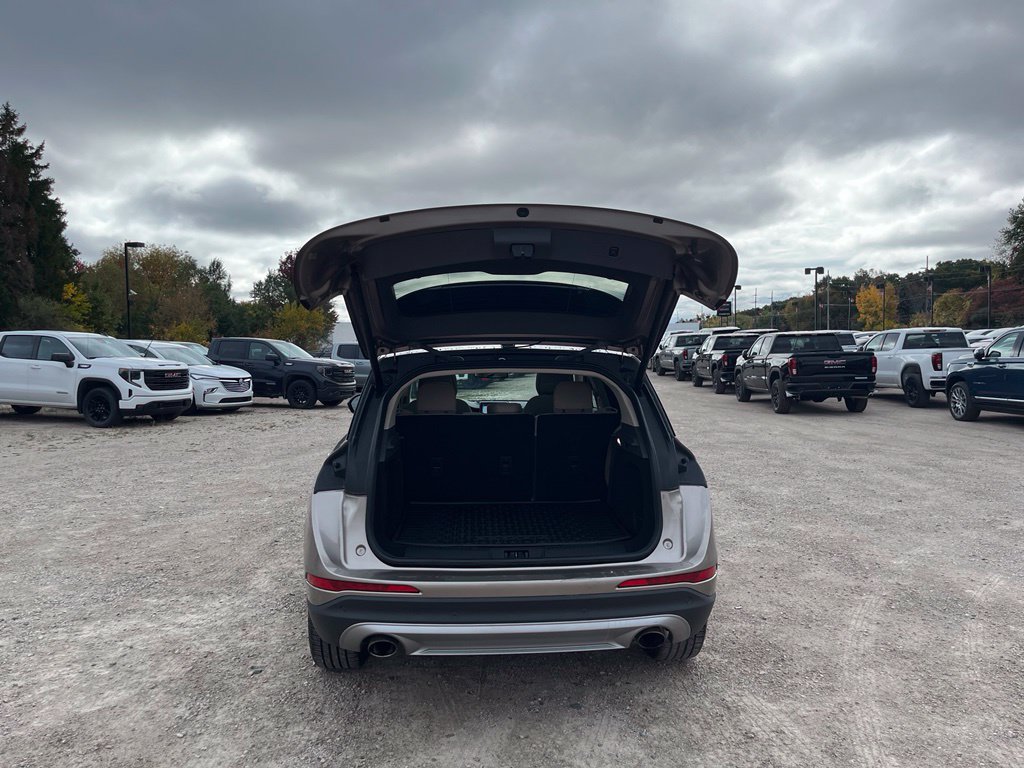 Used 2020 Lincoln Corsair AWD w/ Premium Package image 13