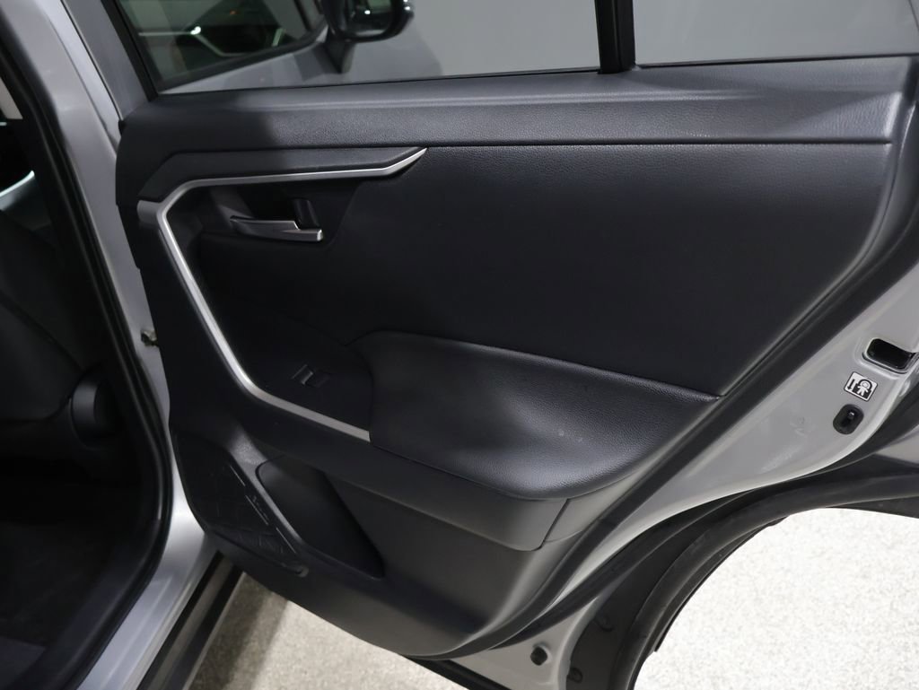 Used 2019 Toyota RAV4 XLE w/ Convenience Package image 22