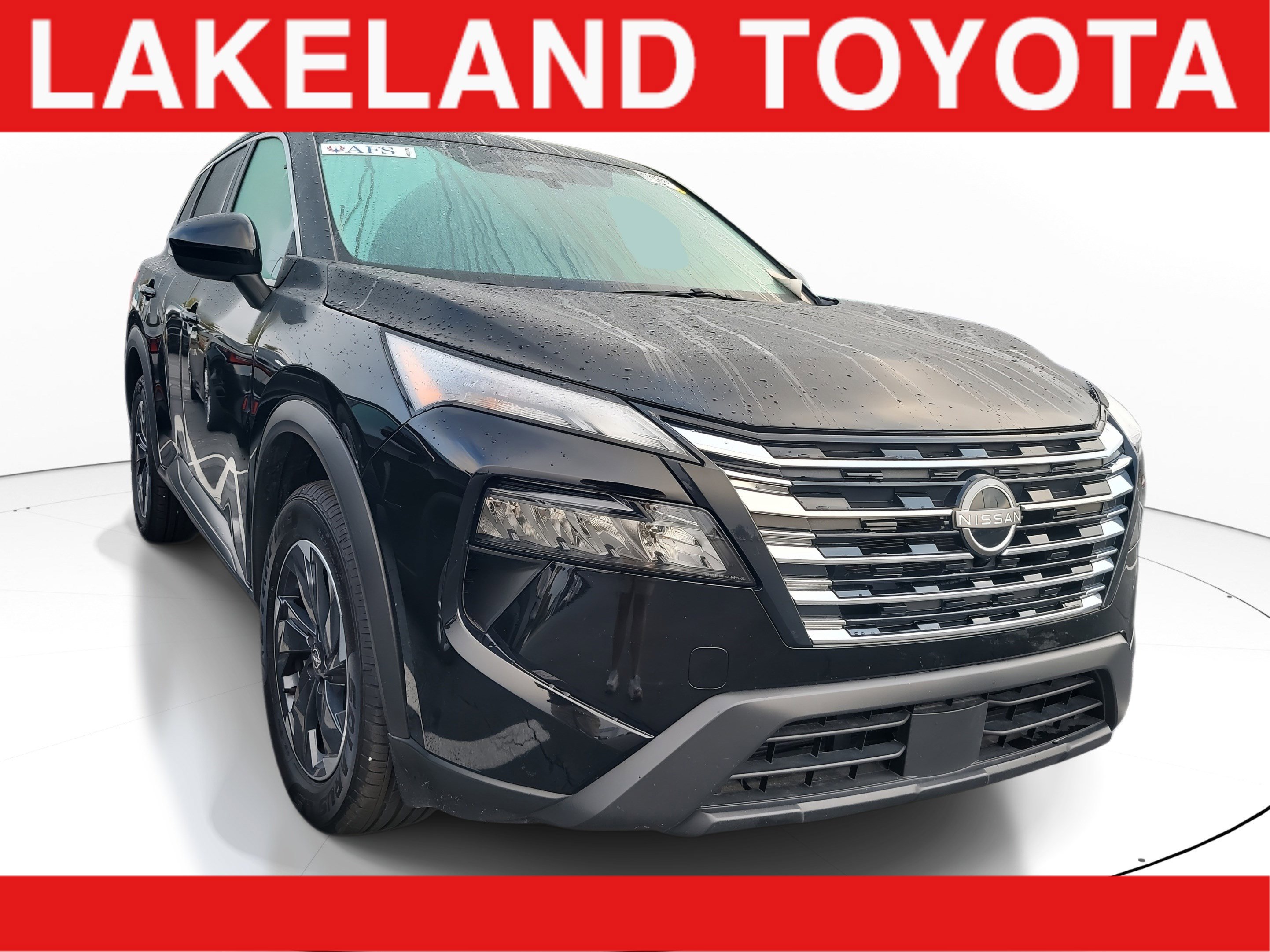 Used 2025 Nissan Rogue SV image 1