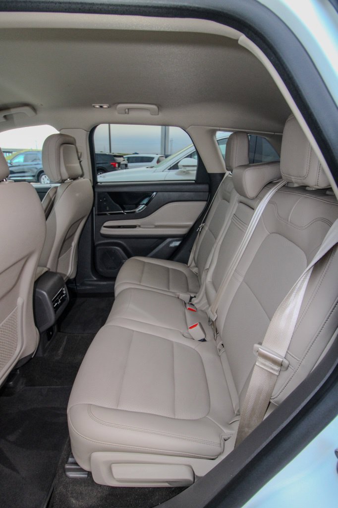 Used 2020 Lincoln Corsair AWD w/ Equipment Group 101A image 8