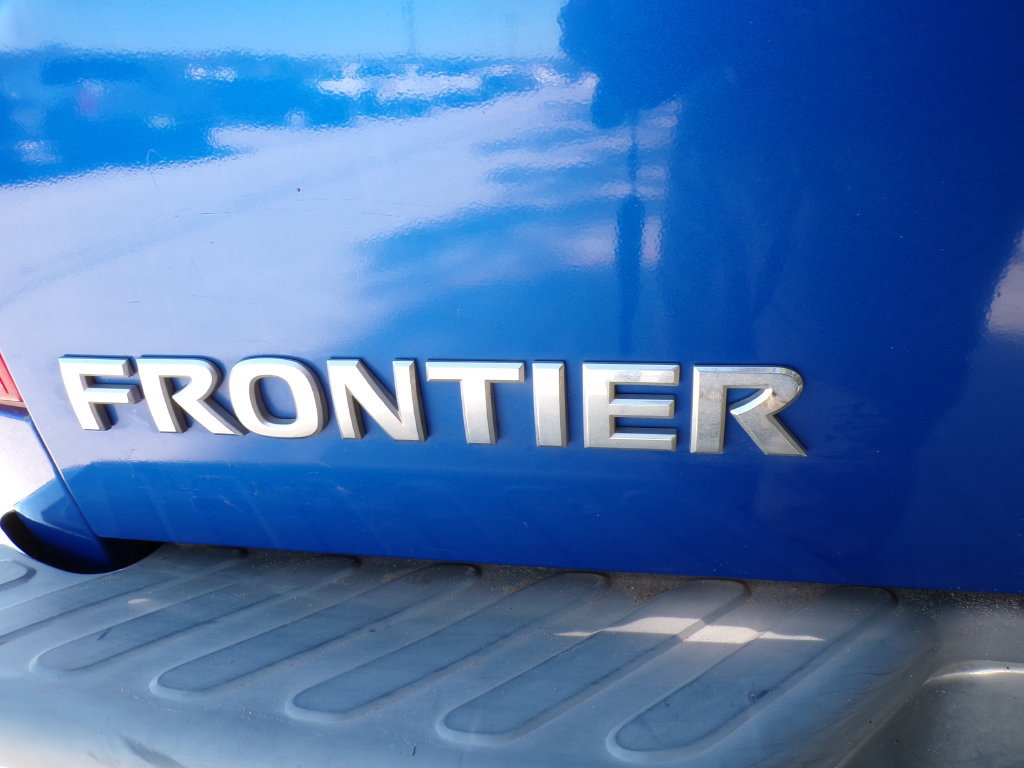 Used 2015 Nissan Frontier SV w/ SV Value Truck Package RWD image 17