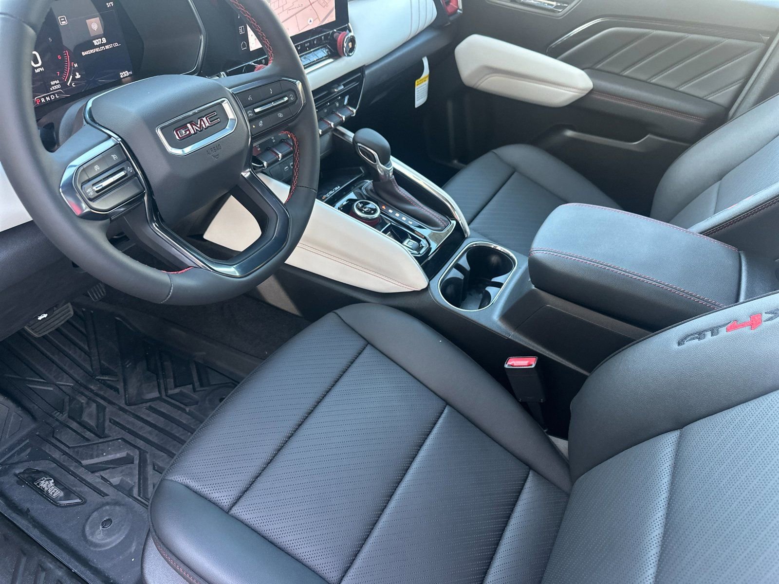 New 2026 GMC Canyon AT4X w/ AT4X AEV Edition AWD/4WD image 10