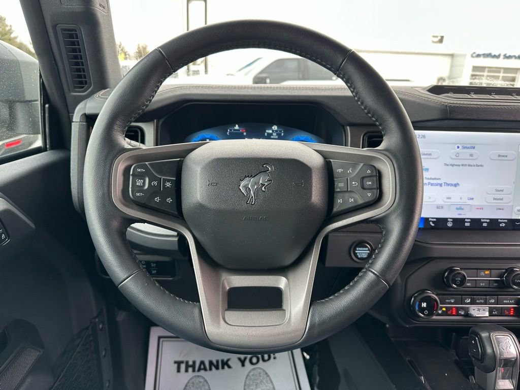 Used 2025 Ford Bronco Badlands image 28