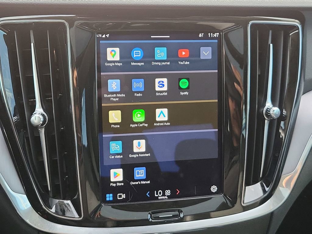 Used 2024 Volvo S60 B5 Core image 13