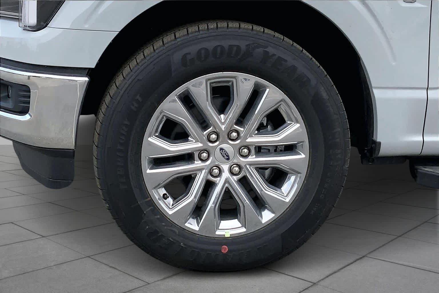 Used 2026 Ford F150 Lariat w/ Equipment Group 501A Mid RWD image 12