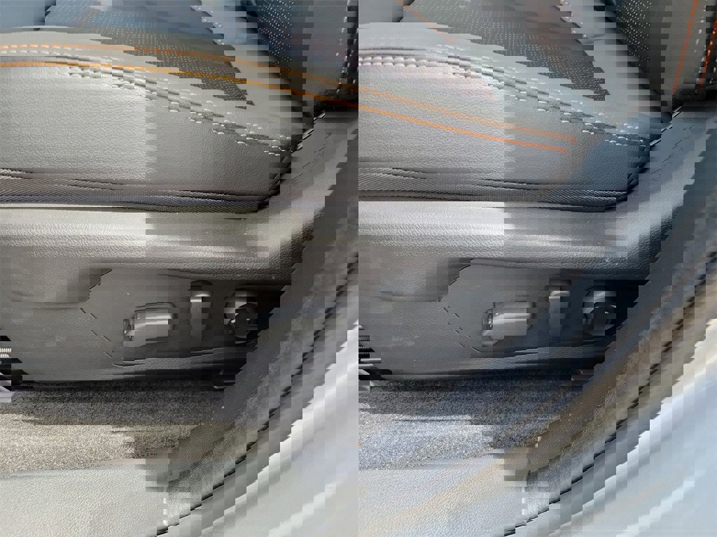 New 2025 Subaru Crosstrek 2.5i Limited w/ Crosstrek Mirror Package image 17