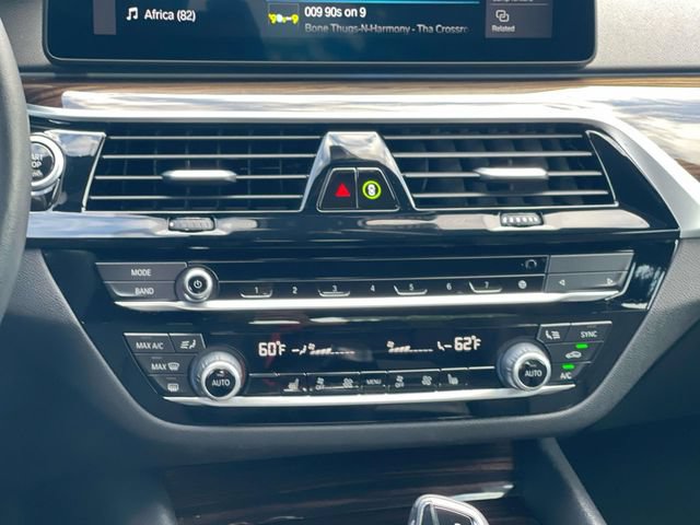 Used 2023 BMW 530e xDrive AWD/4WD image 15