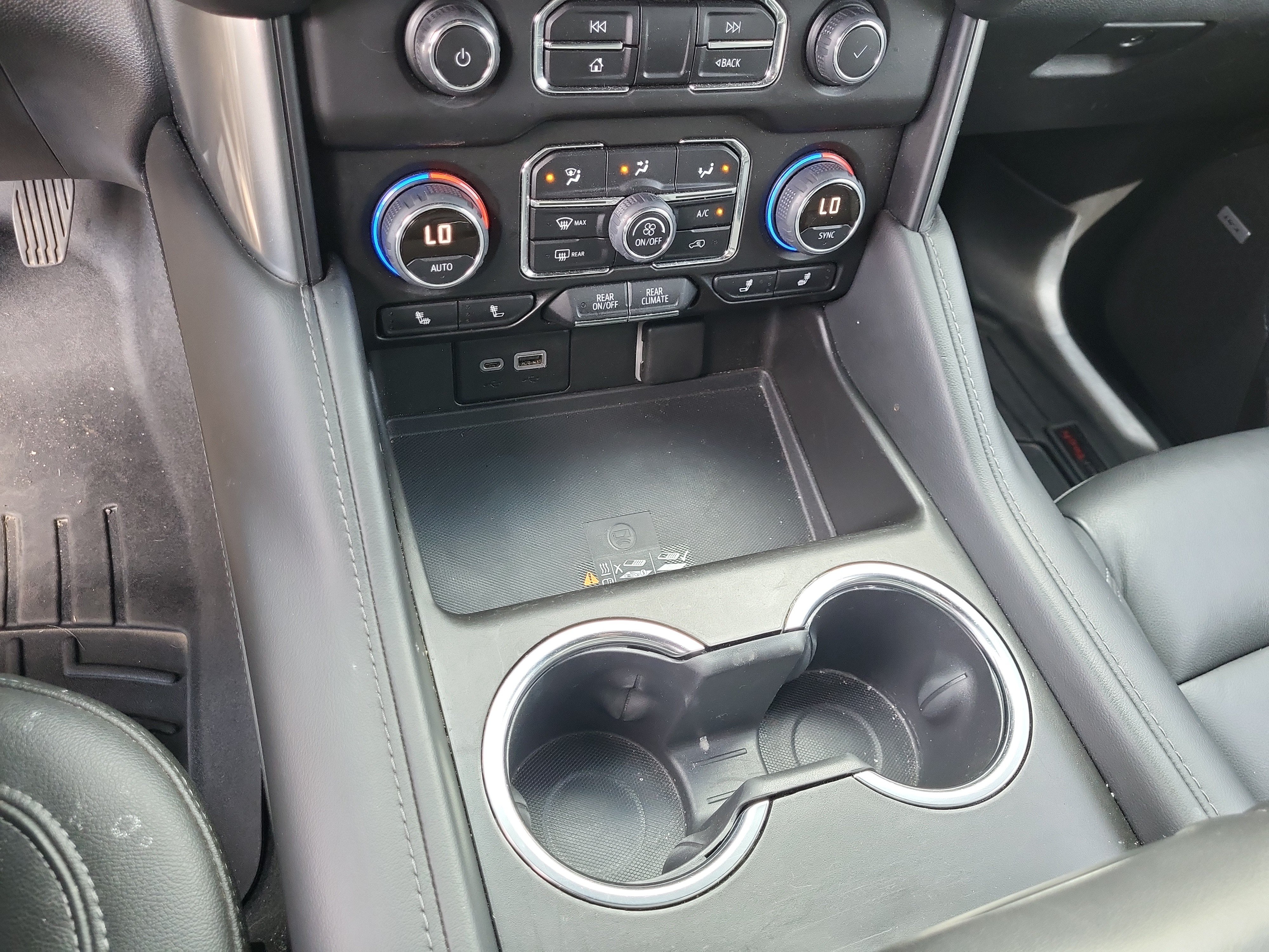 Used 2021 Chevrolet Tahoe Z71 AWD/4WD image 11