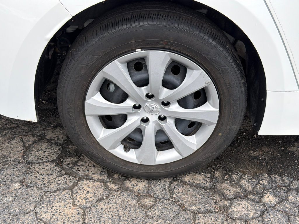 Used 2023 Toyota Corolla LE FWD image 21