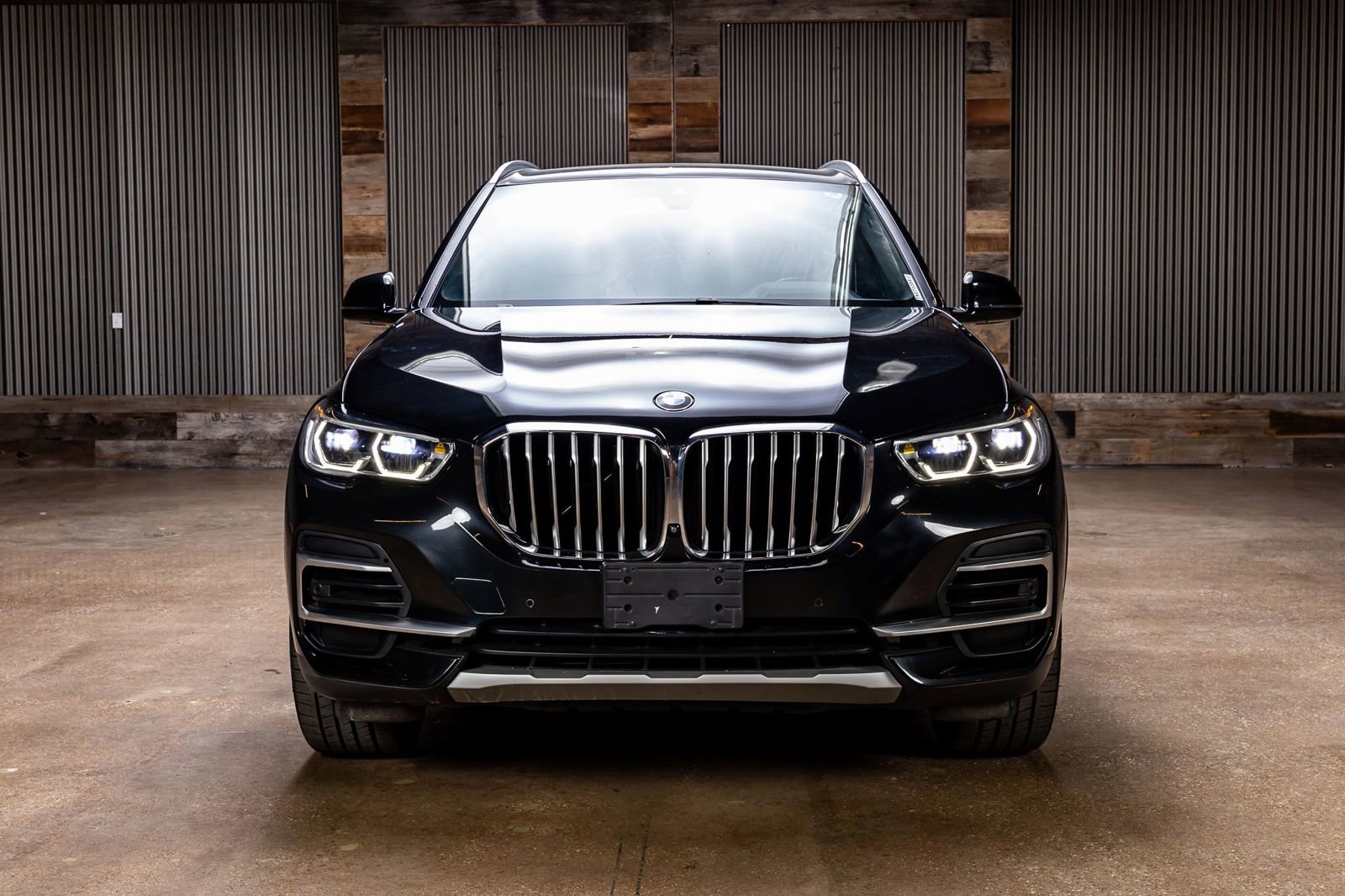 Used 2022 BMW X5 xDrive40i w/ Executive Package video 2