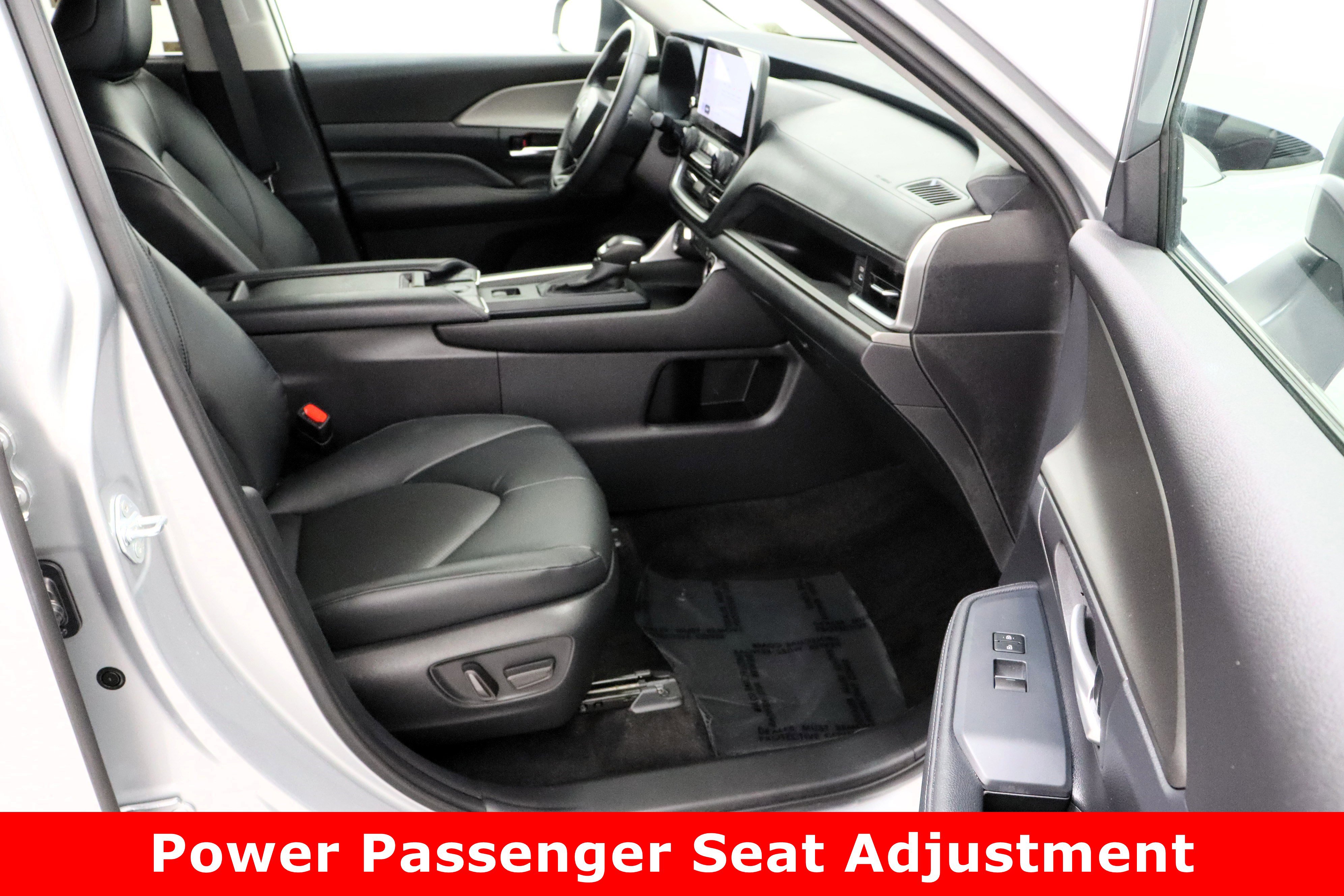 Certified 2025 Toyota Grand Highlander AWD image 40