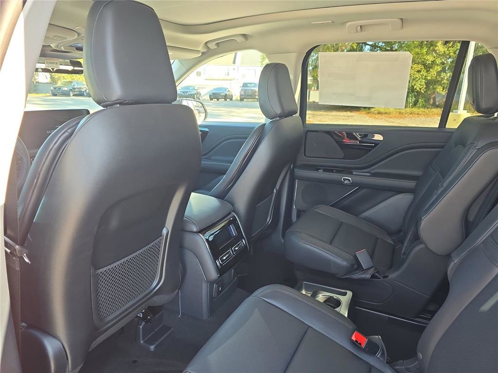 New 2026 Lincoln Aviator 2WD image 11