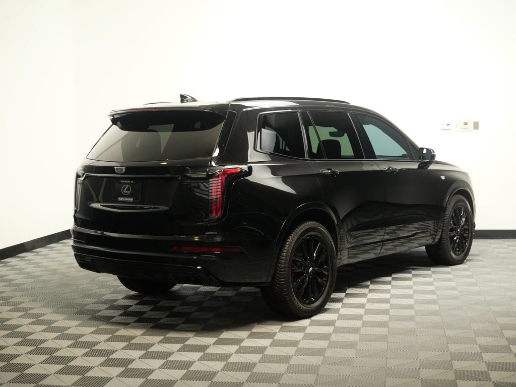 Used 2023 Cadillac XT6 Sport w/ LPO, ONYX Package AWD/4WD image 8