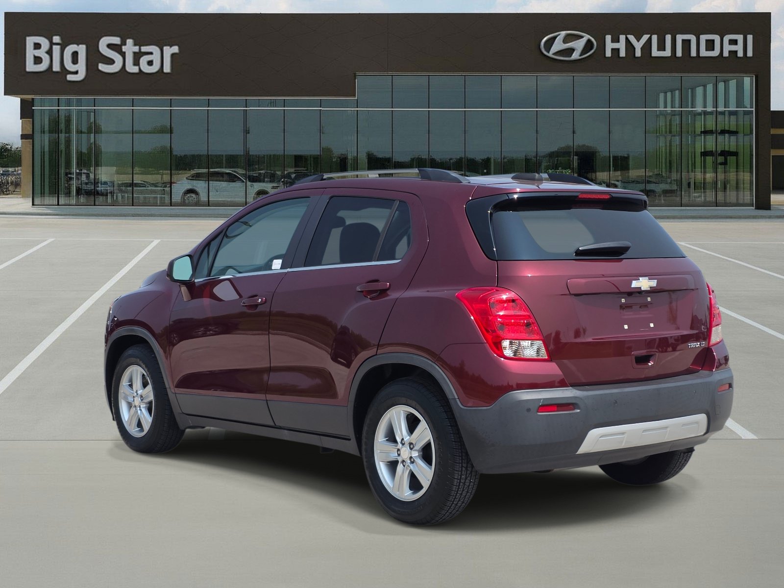 Used 2016 Chevrolet Trax LT w/ LT Sun and Sound Package FWD image 3