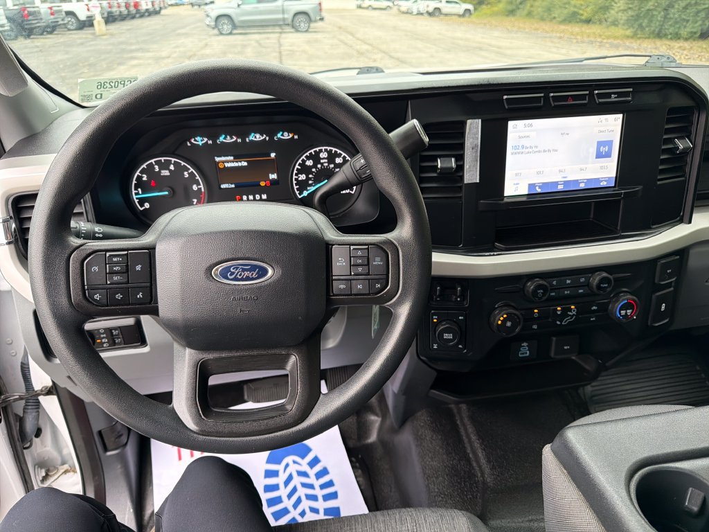 Used 2023 Ford F250 XL w/ XL Chrome Package AWD/4WD image 16