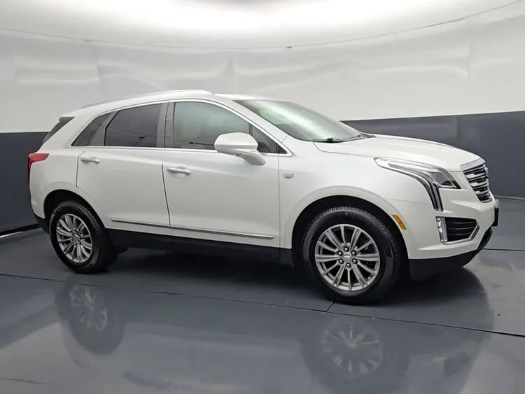 Used 2018 Cadillac XT5 Luxury w/ Driver Awareness Package AWD/4WD image 17