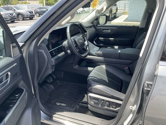 Used 2025 INFINITI QX80 Sensory AWD/4WD image 9