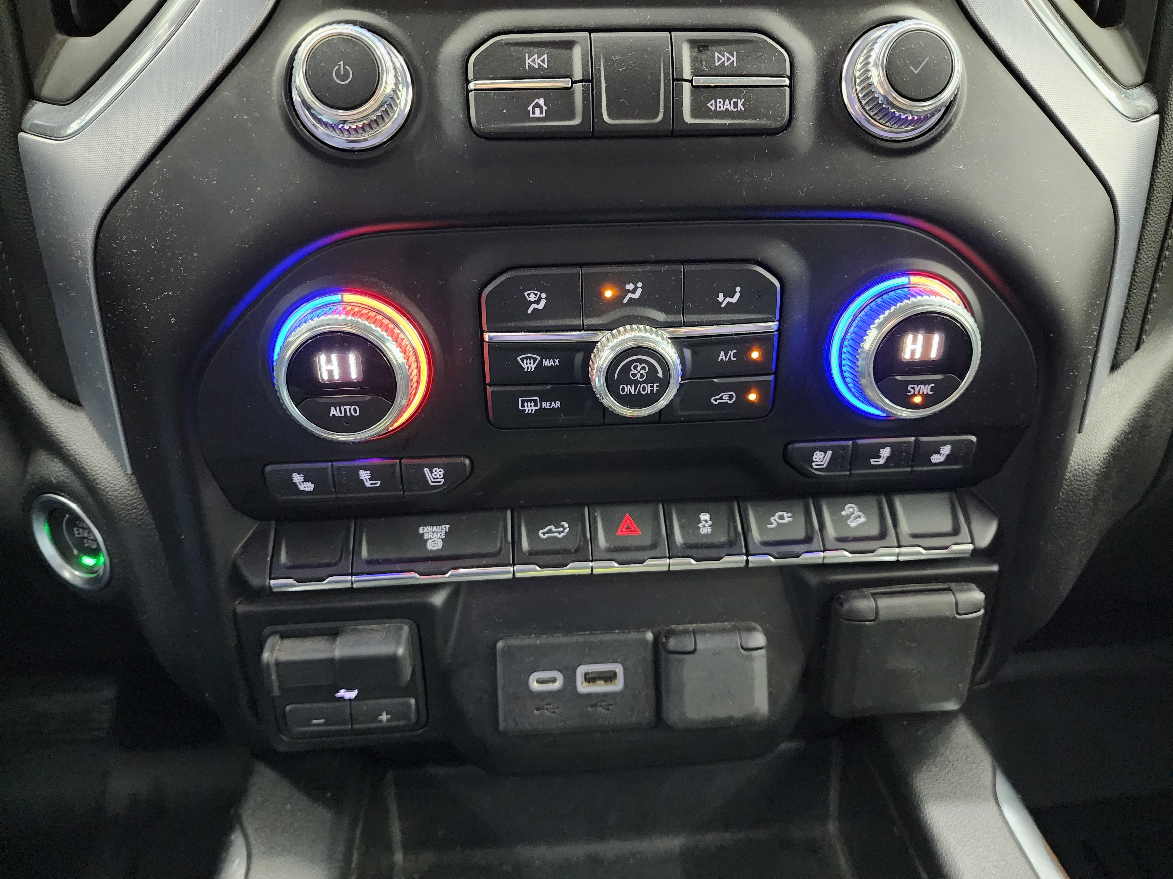 Used 2022 GMC Sierra 2500 SLT w/ SLT Convenience Package image 16