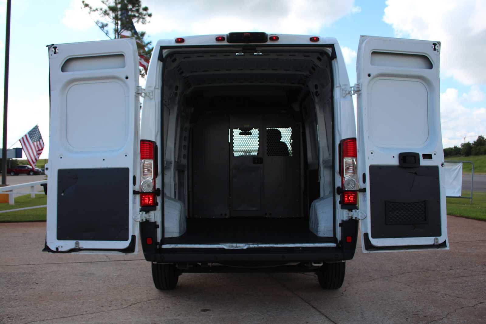 Used 2019 RAM ProMaster 1500 w/ Interior Convenience Group FWD image 8