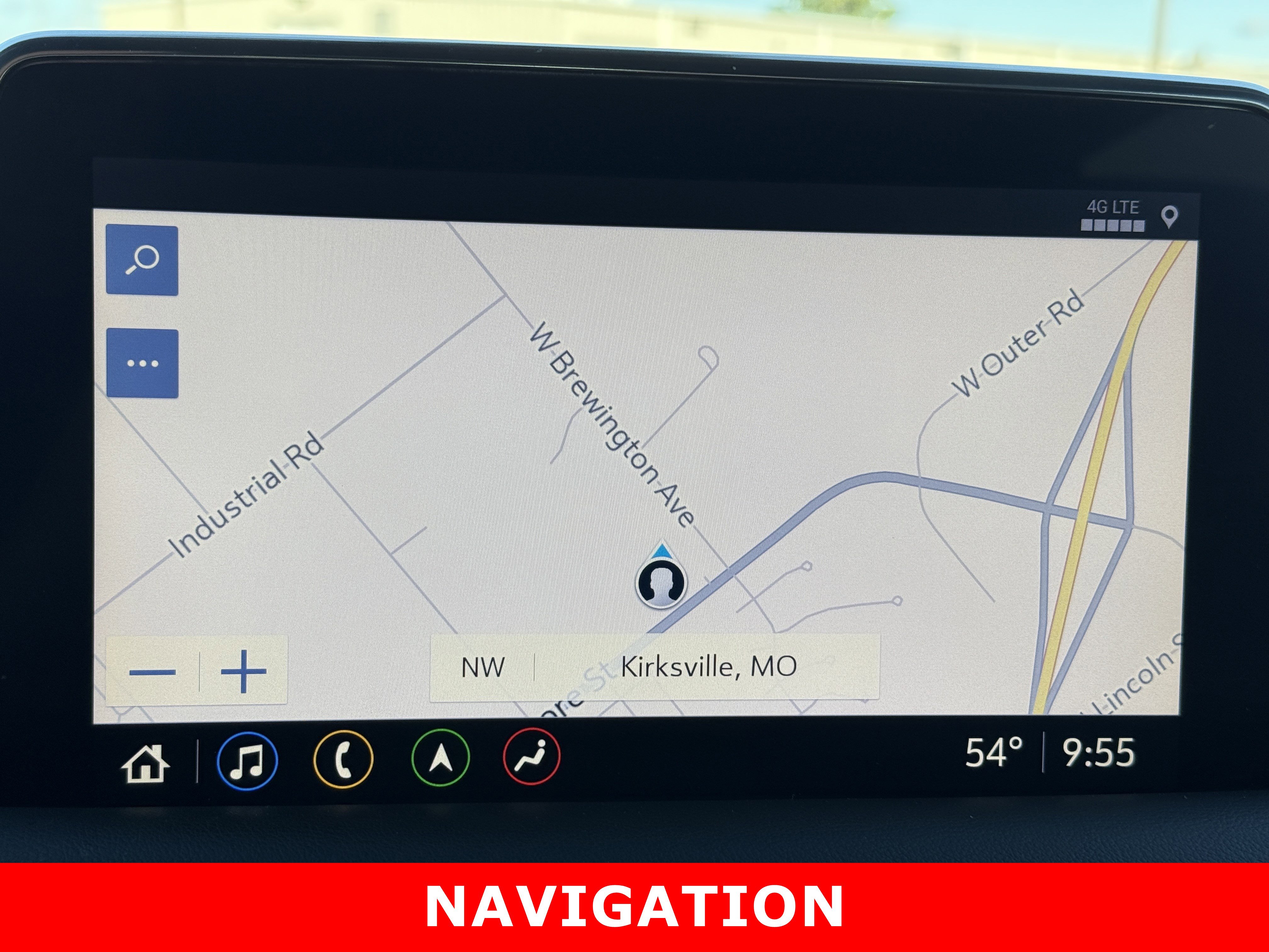 Used 2021 Chevrolet Suburban Premier image 24