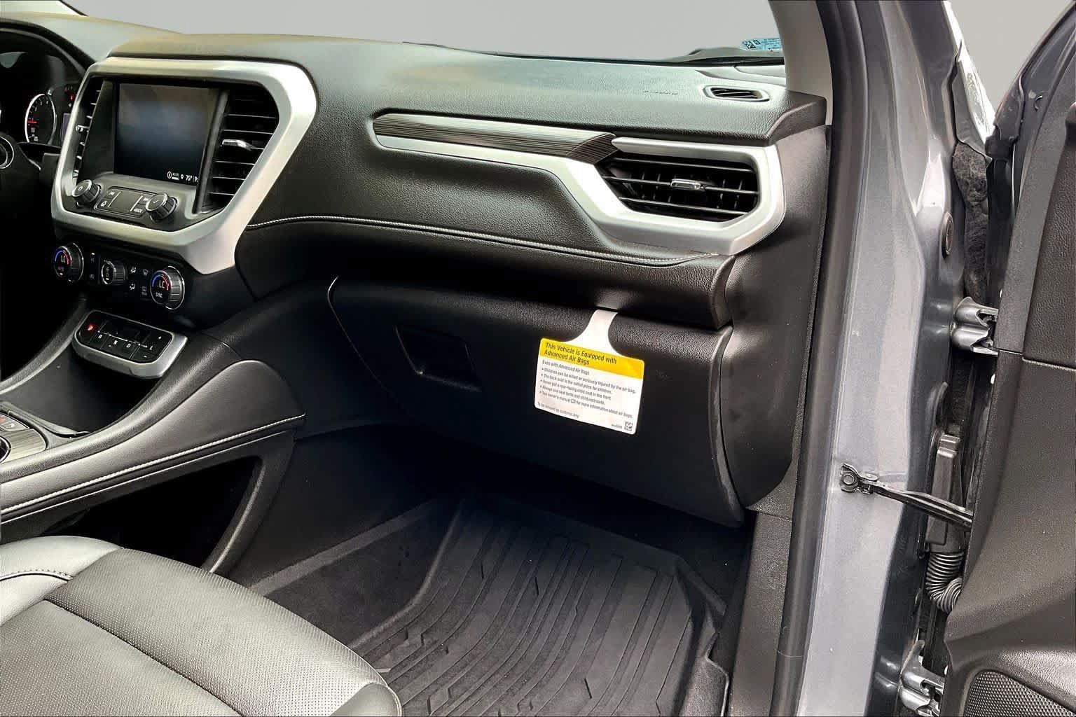 Used 2021 GMC Acadia SLT w/ LPO, Floor Liner Package FWD image 19
