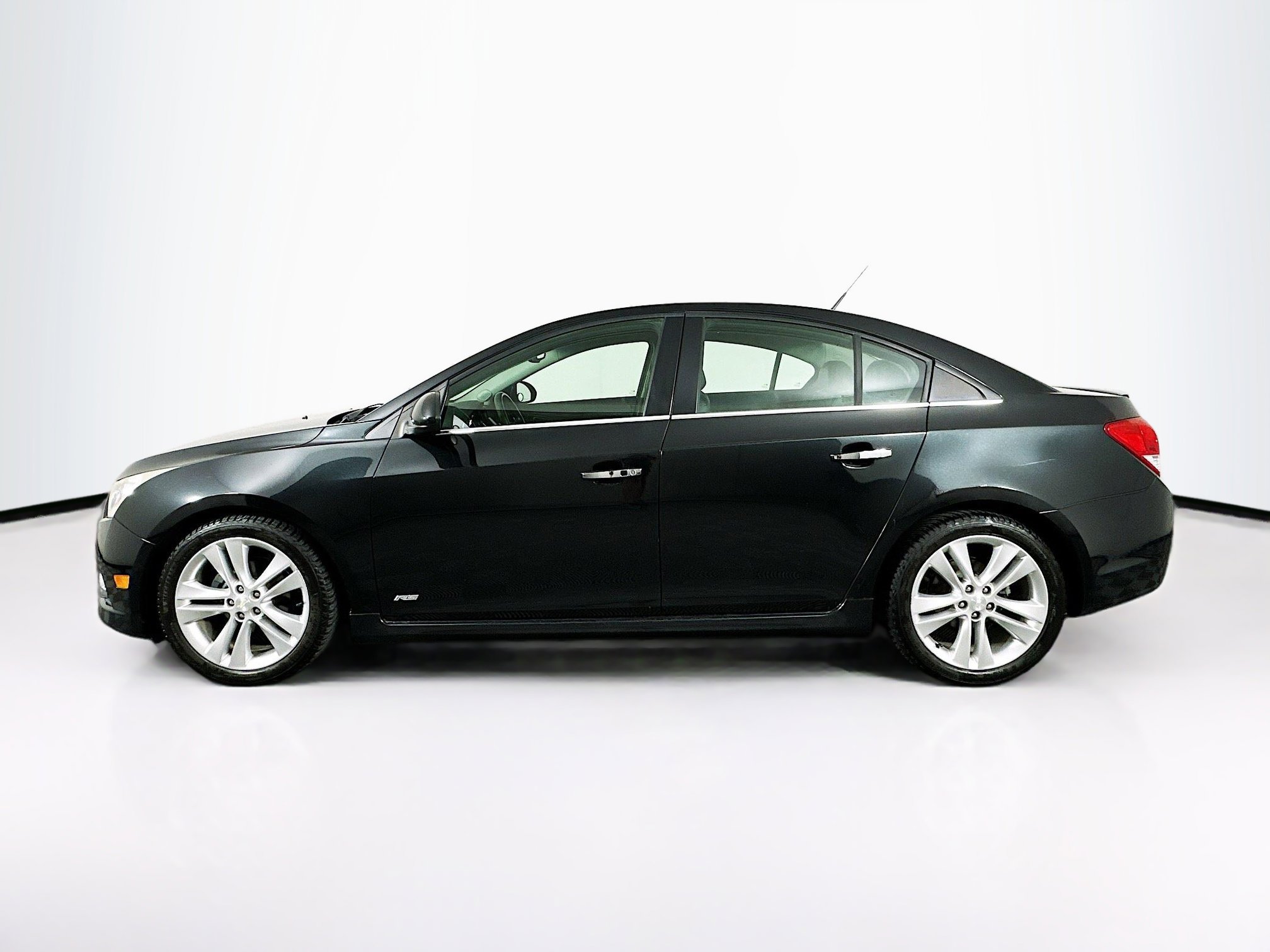 Used 2012 Chevrolet Cruze LTZ w/ RS Package FWD image 4