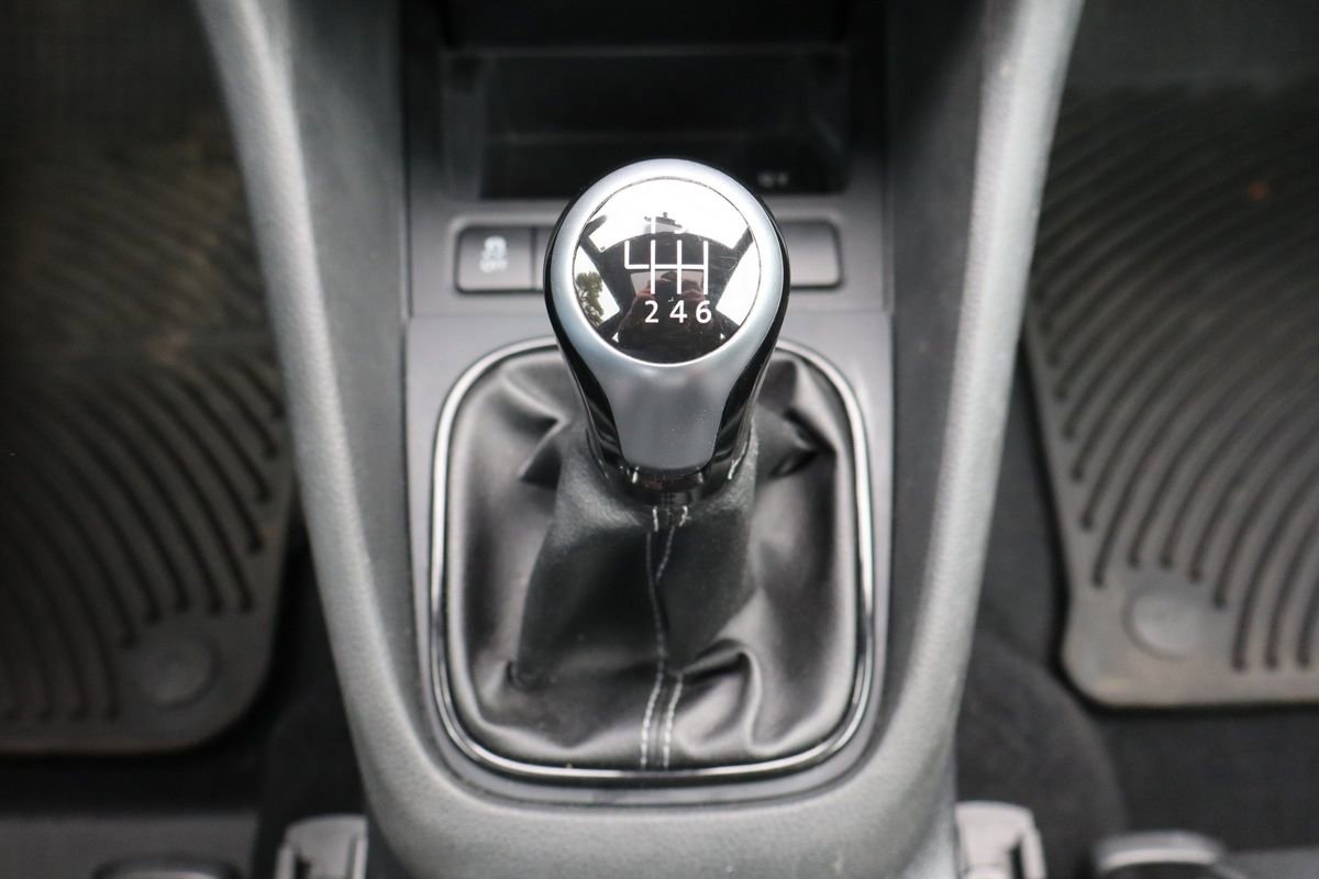 Used 2013 Volkswagen Golf R 2-Door image 33