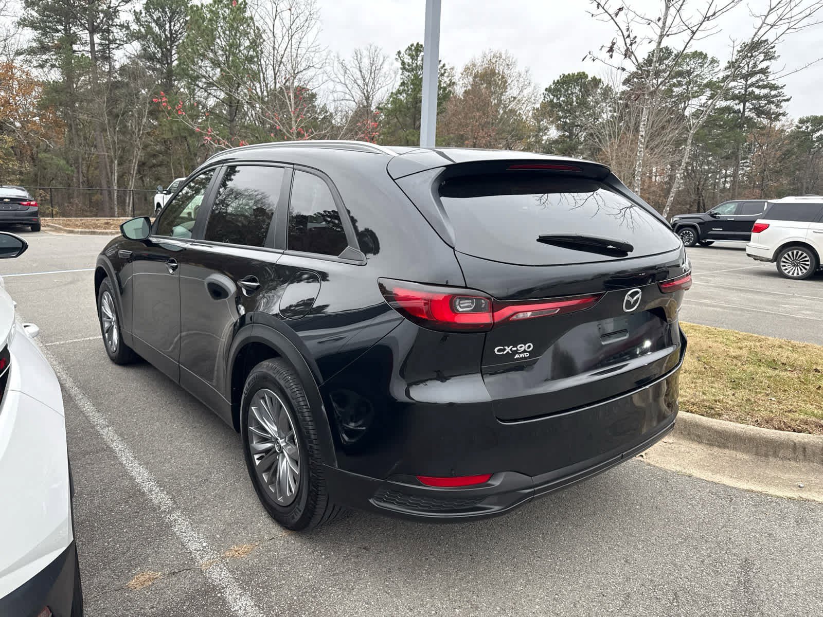 Used 2024 MAZDA CX-90 3.3 Turbo w/ Select Package image 4