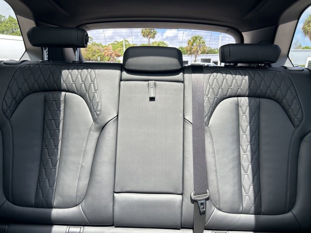 Used 2026 BMW X5 M60i image 14