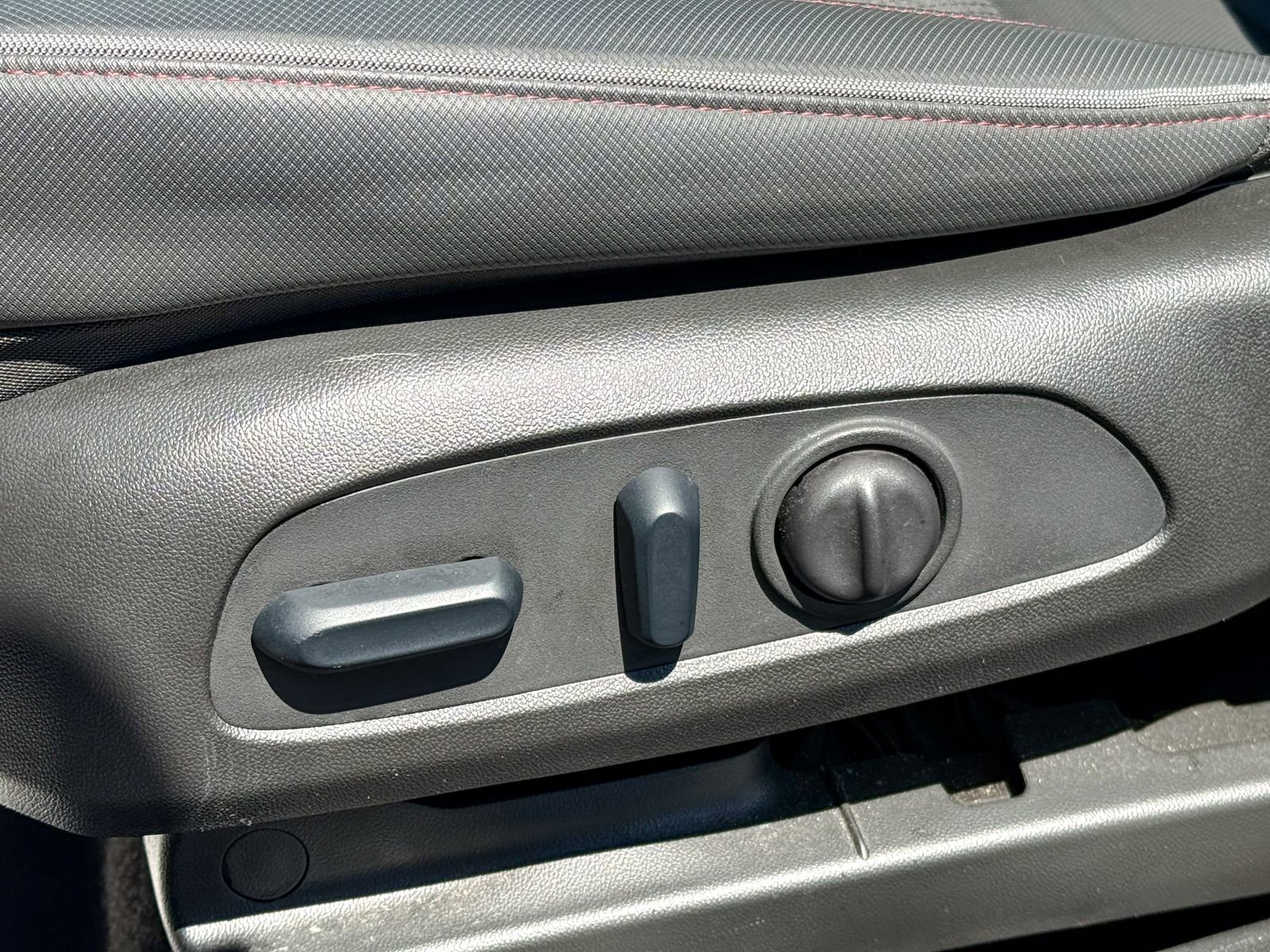 Used 2023 Chevrolet TrailBlazer RS w/ Sun and Liftgate Package image 20