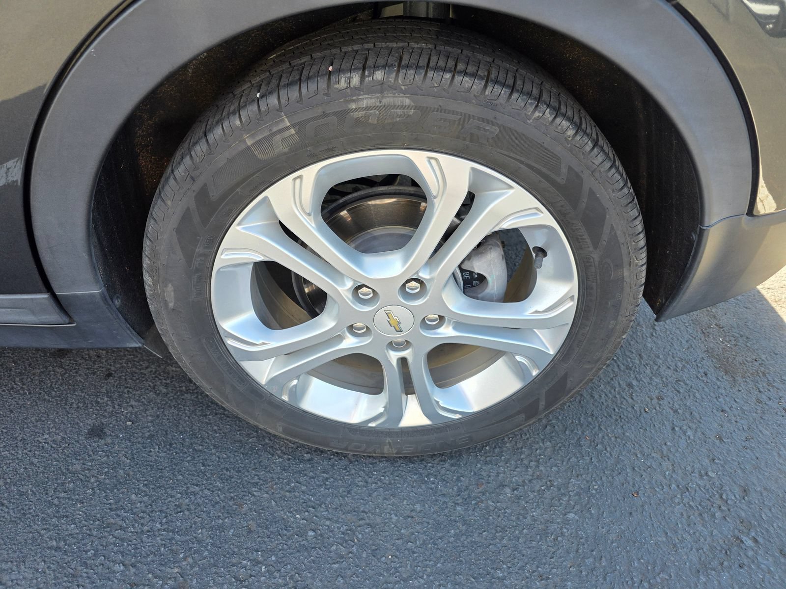 Used 2019 Chevrolet Bolt LT FWD image 9