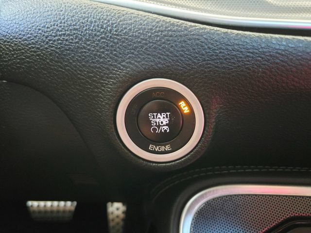 Used 2015 Dodge Challenger R/T Plus RWD image 25
