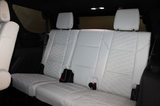 Certified 2025 Cadillac Escalade Sport Platinum w/ LPO, ONYX Package AWD/4WD image 11