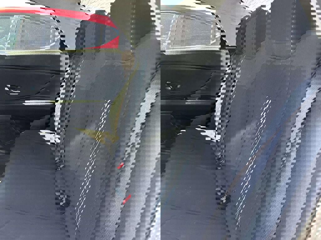 Used 2022 Hyundai Elantra SEL FWD image 11