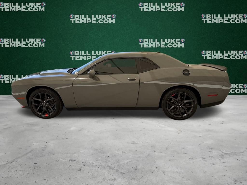 Used 2019 Dodge Challenger SXT w/ Driver Convenience Group RWD image 9
